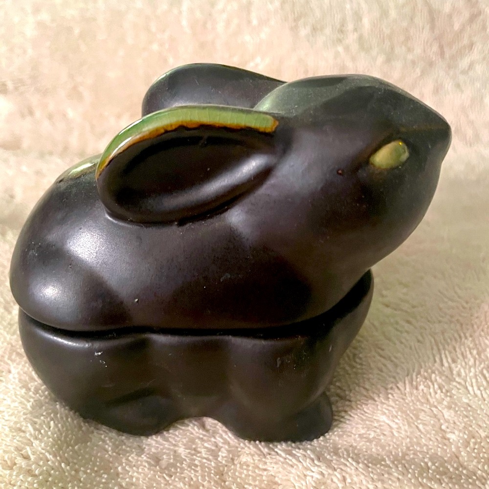 Gorgeous vintage art pottery rabbit trinket box.